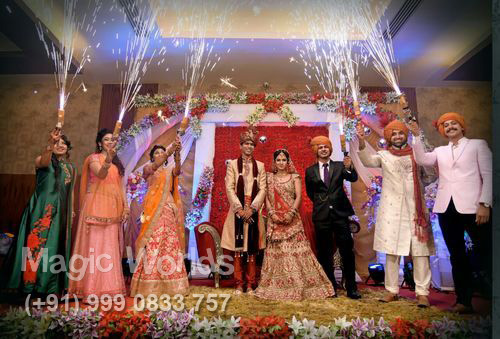 Electric hand cold fireworks